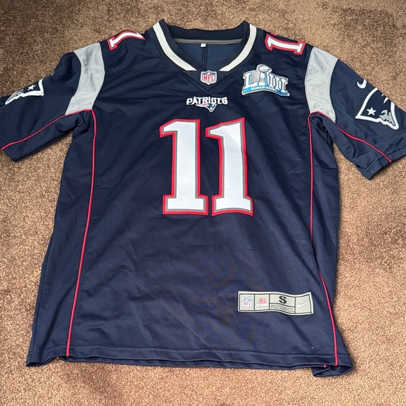 NFL Patriots Jersey with Super Bowl Patch - Picture 1 of 8